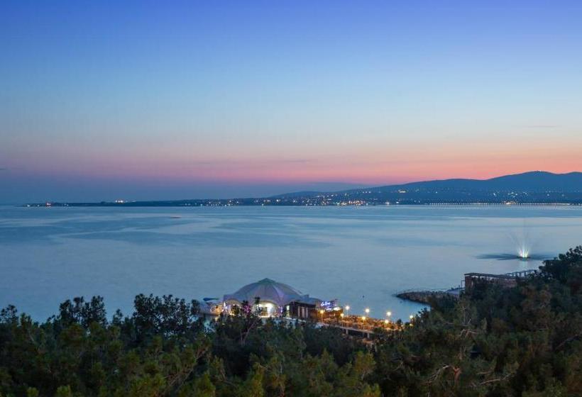 בית מלון כפרי Primorie Grand Resort  5