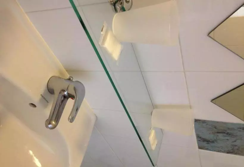 호텔 Résidence Hôtel Residella