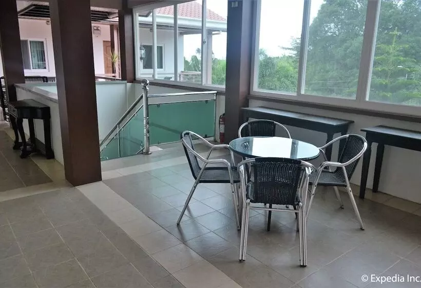 ホテル Tagaytay Wingate Manor