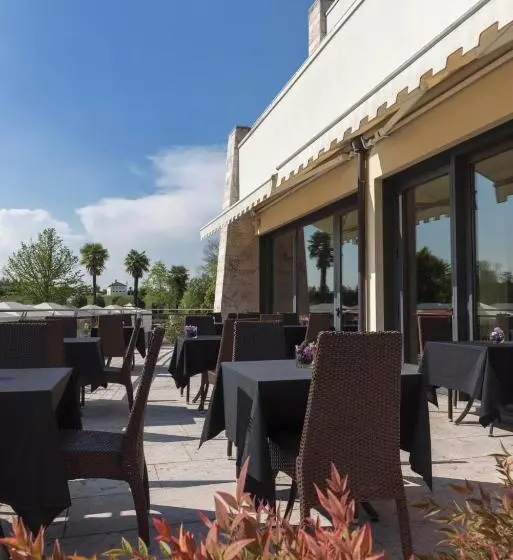 هتل Thai Si Royal Thai Spa