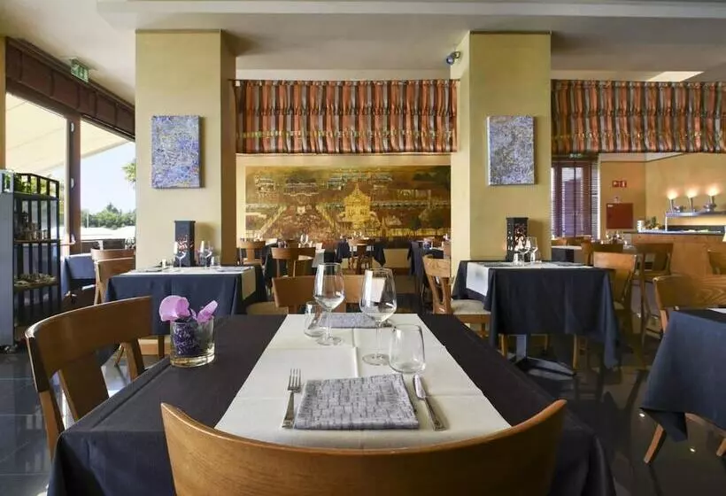 هتل Thai Si Royal Thai Spa