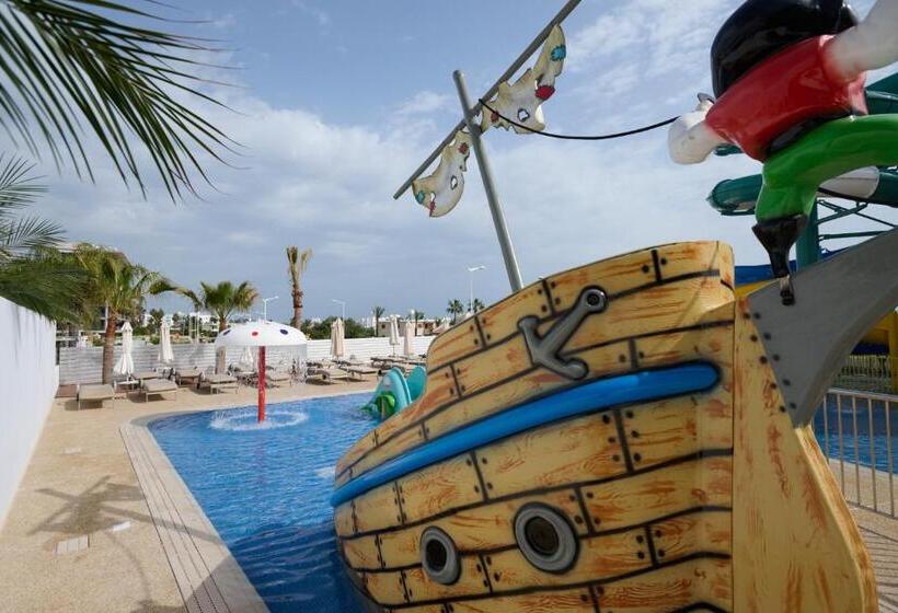 Sunrise Oasis Hotel & Waterpark