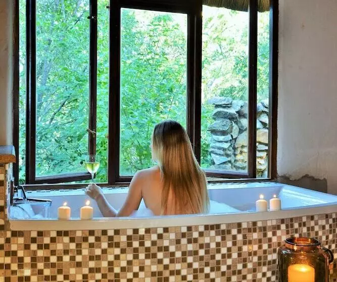 هتل Amalinda Lodge