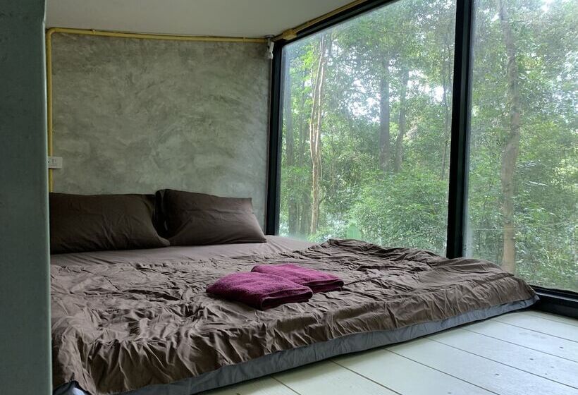 Отель Beachbox Kohchang