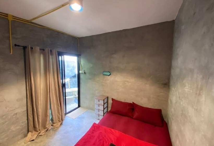 Отель Beachbox Kohchang