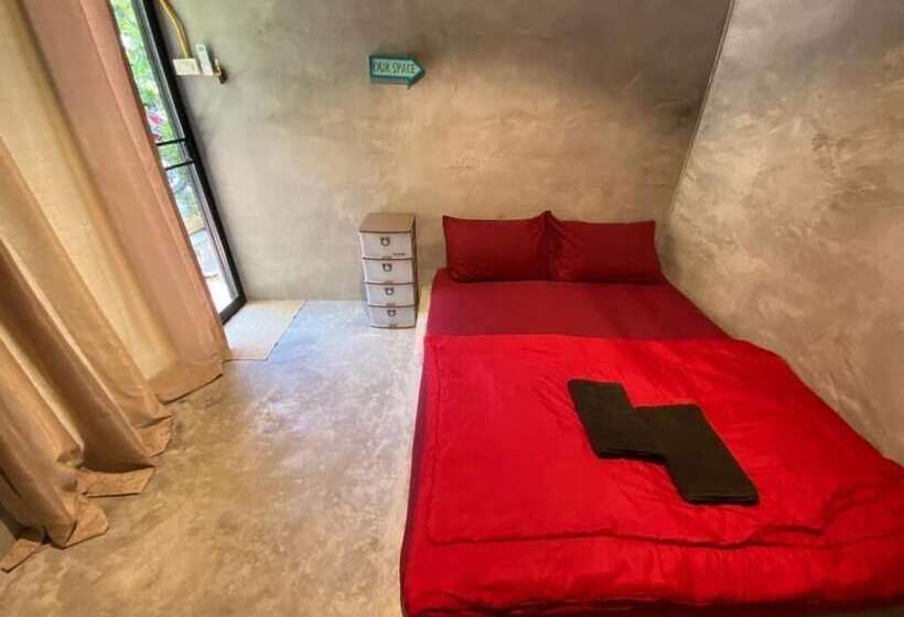 Отель Beachbox Kohchang