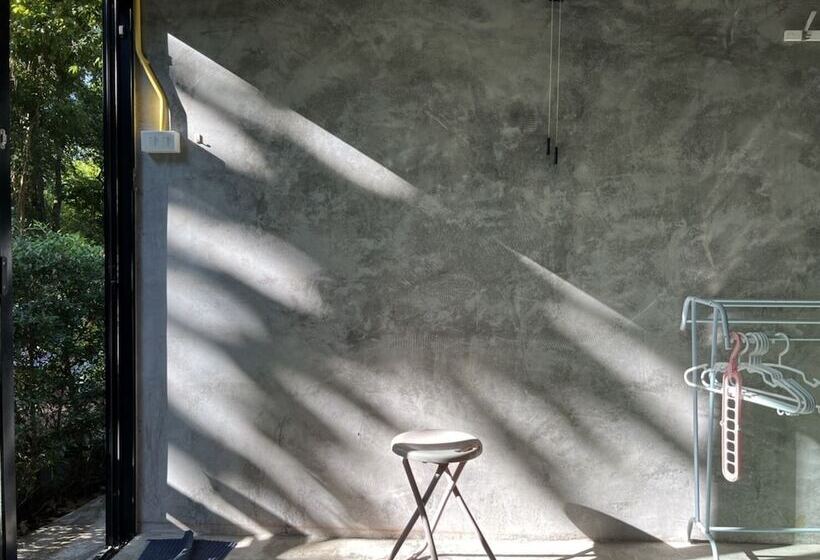 Отель Beachbox Kohchang