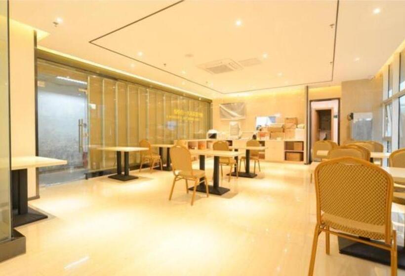 בית מלון כפרי City Comfort Inn Zhuhai Qinglv Middle Road Riyuebei Grand Theater