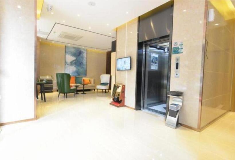 בית מלון כפרי City Comfort Inn Zhuhai Qinglv Middle Road Riyuebei Grand Theater