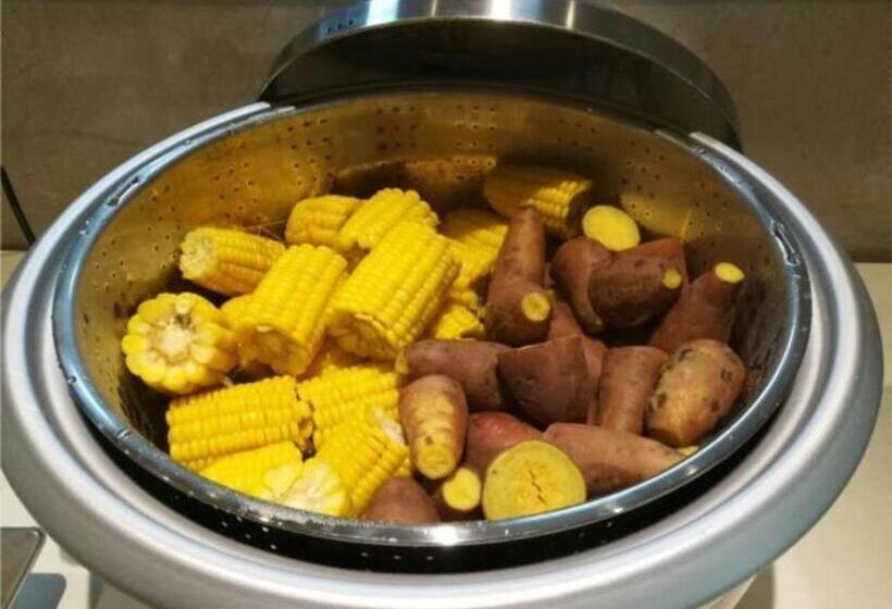 בית מלון כפרי City Comfort Inn Zhuhai Qinglv Middle Road Riyuebei Grand Theater