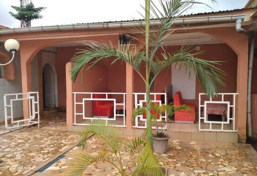 هتل Cst Hubert De Yaoundé