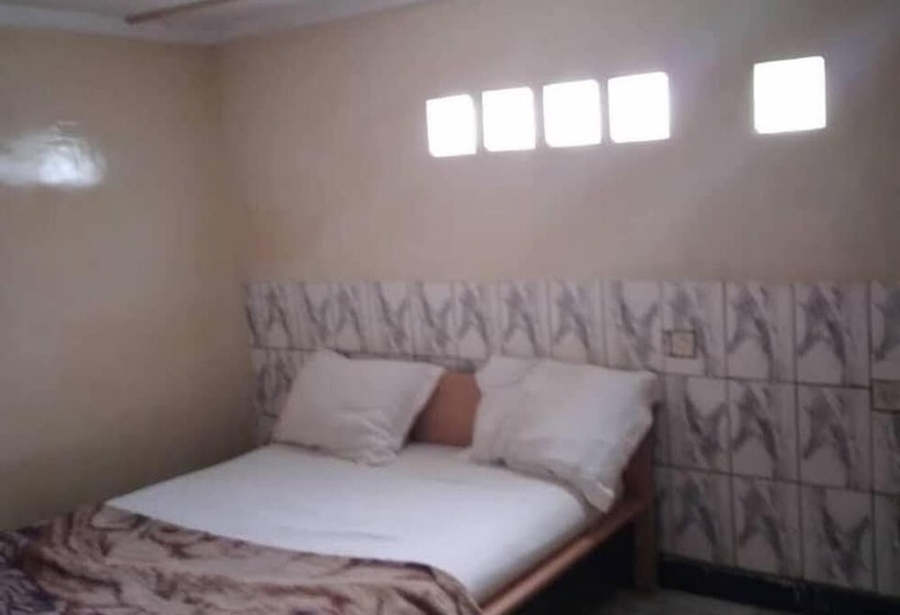 هتل Cst Hubert De Yaoundé