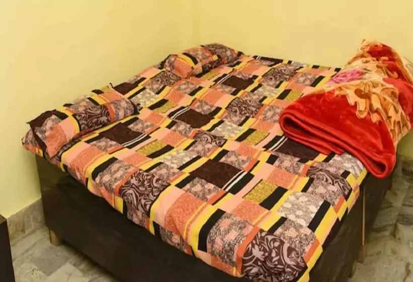 Hotelli Goroomgo Yatri Niwas Prayagraj