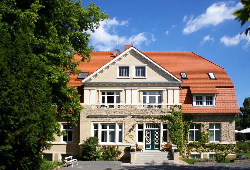 فندق Gutshaus Barkow