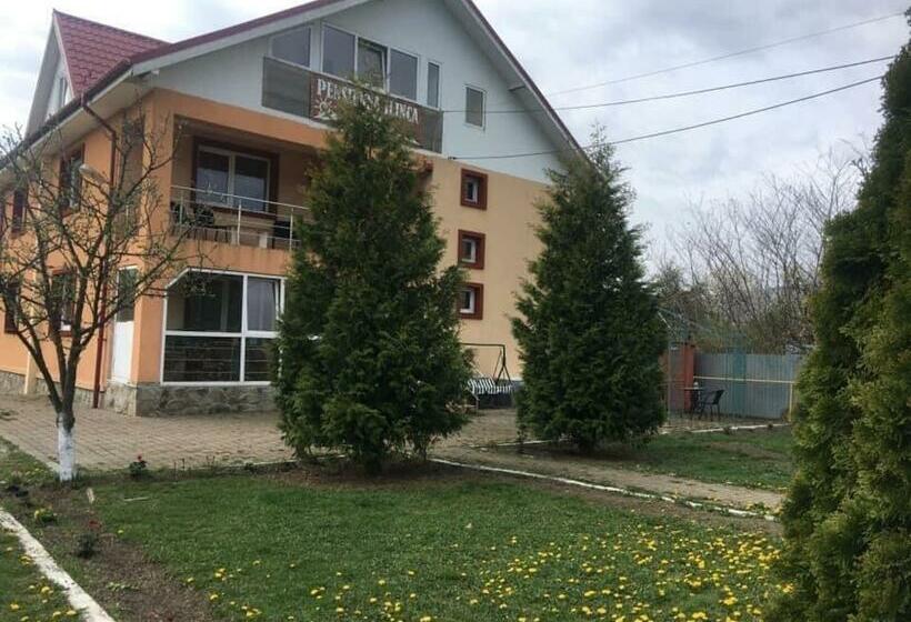 هتل Cazare Ieftina