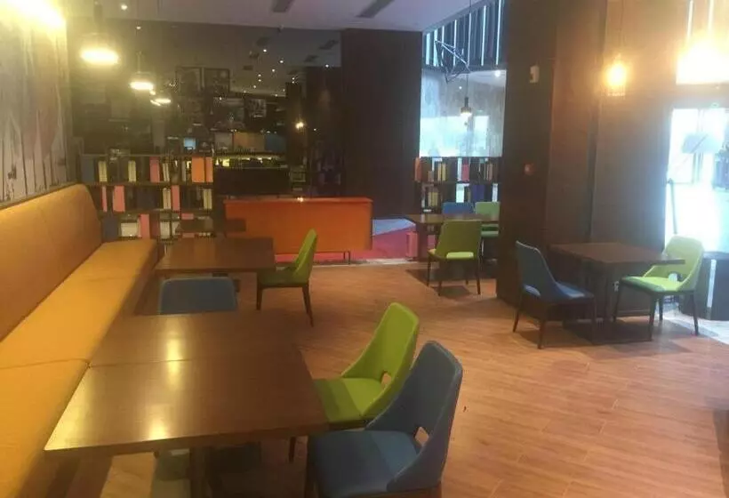 هتل Hampton By Hilton Shunde Longjiang