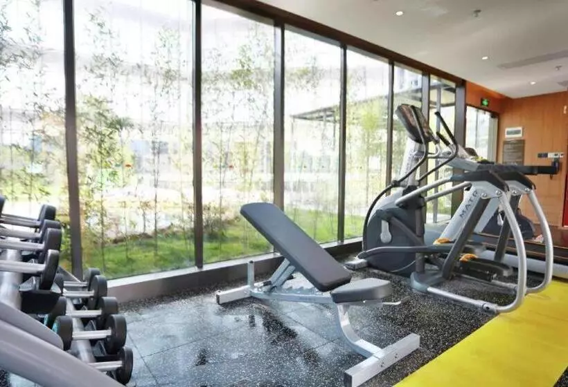 هتل Hampton By Hilton Shunde Longjiang