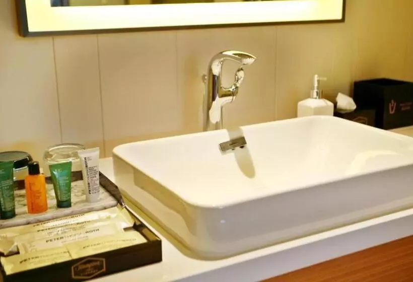 هتل Hampton By Hilton Shunde Longjiang