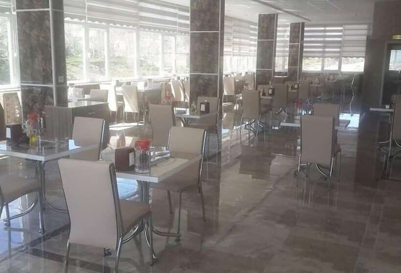 ホテル Oz Cavusoglu