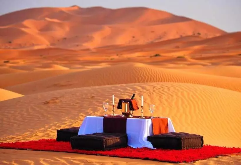 ホテル Sahara Splendor Camp
