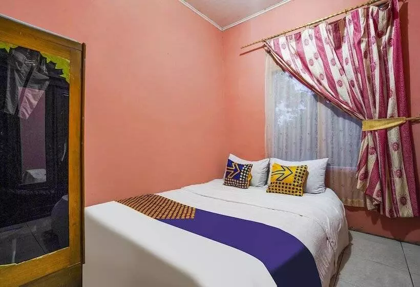 Hotelli Spot On 90916 Eco Tourism Geopark Rajamandala Homestay