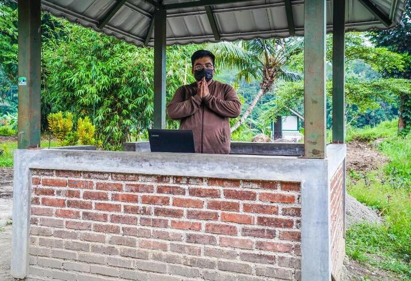 فندق Spot On 90916 Eco Tourism Geopark Rajamandala Homestay