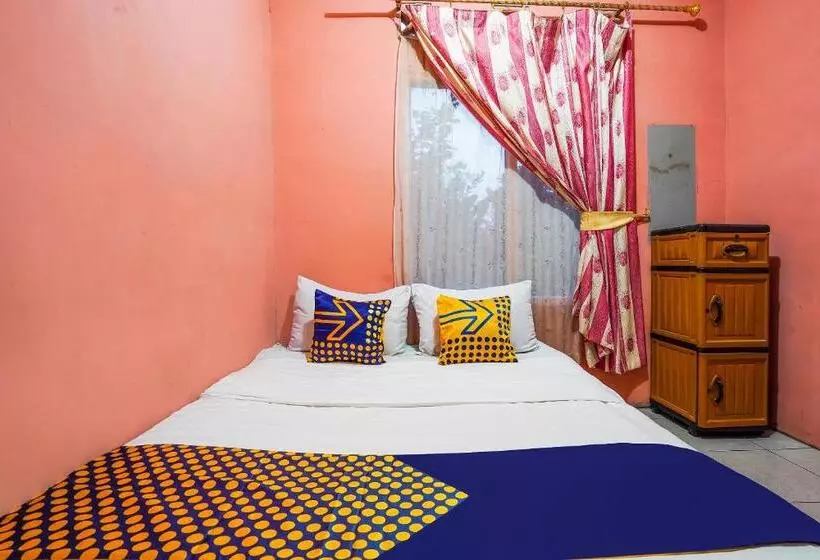 Hotelli Spot On 90916 Eco Tourism Geopark Rajamandala Homestay