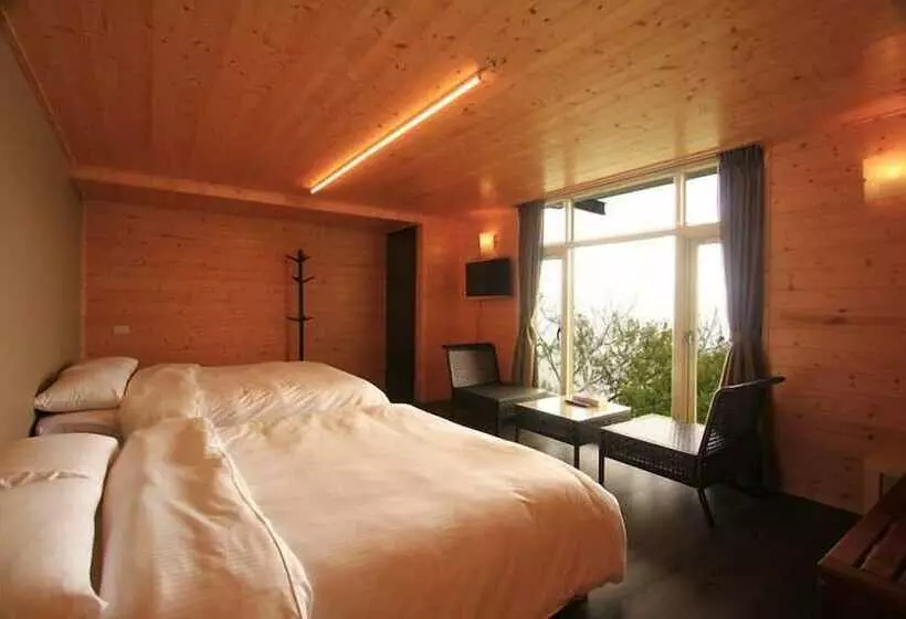 هتل Stream Yurt Campground