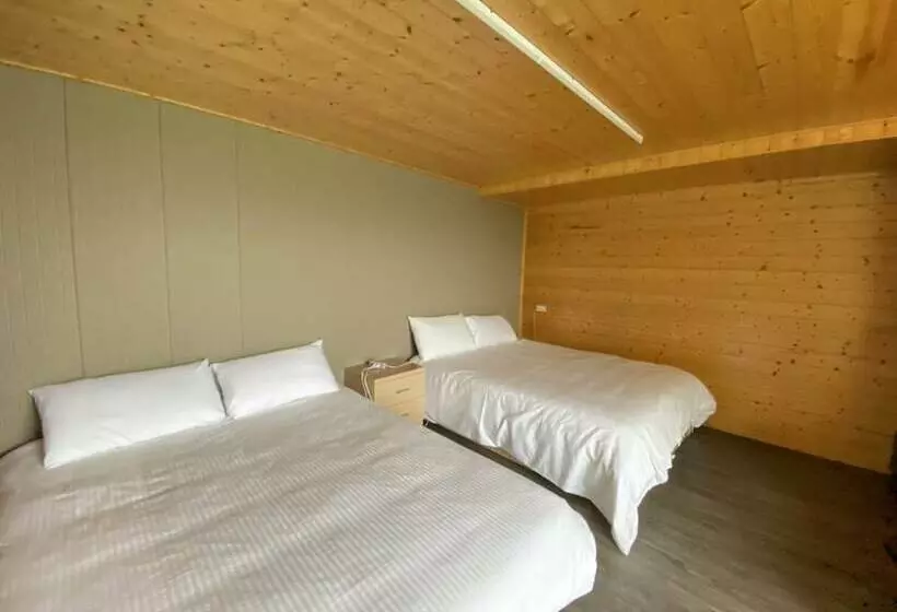 هتل Stream Yurt Campground