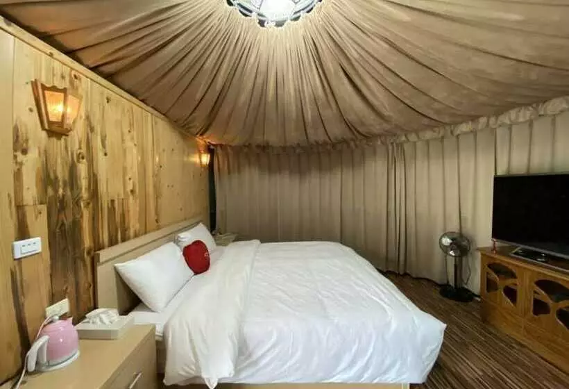 هتل Stream Yurt Campground