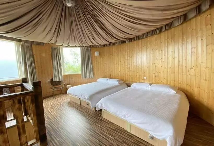 هتل Stream Yurt Campground
