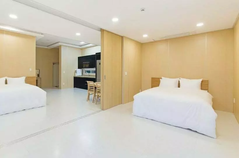 Hotelli The Mare Pool Villa Pension