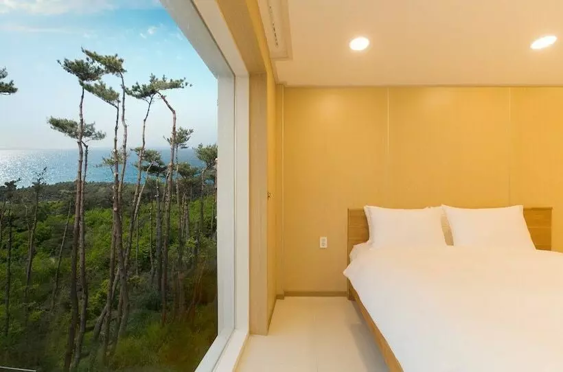 Hotelli The Mare Pool Villa Pension