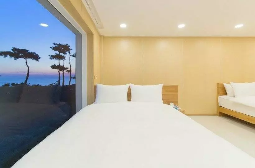 Hotelli The Mare Pool Villa Pension