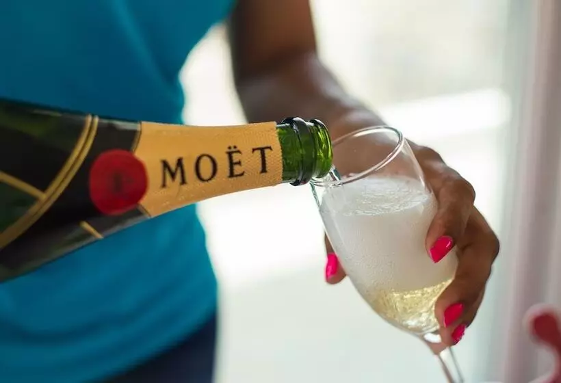 Hotelli Villas Agua Dulce   Loft La Roca