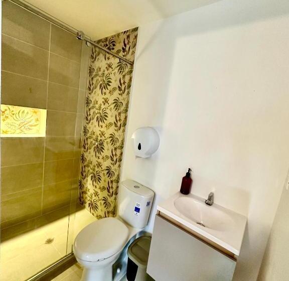 پانسیون Hostel Brisas Del Nevado