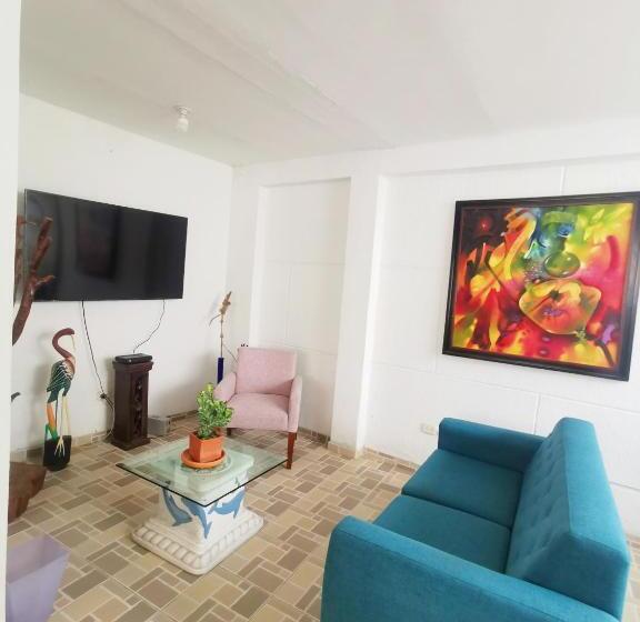 پانسیون Hostel Brisas Del Nevado