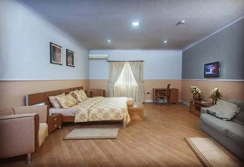 ペンション Quiet Pools Inn And Residence