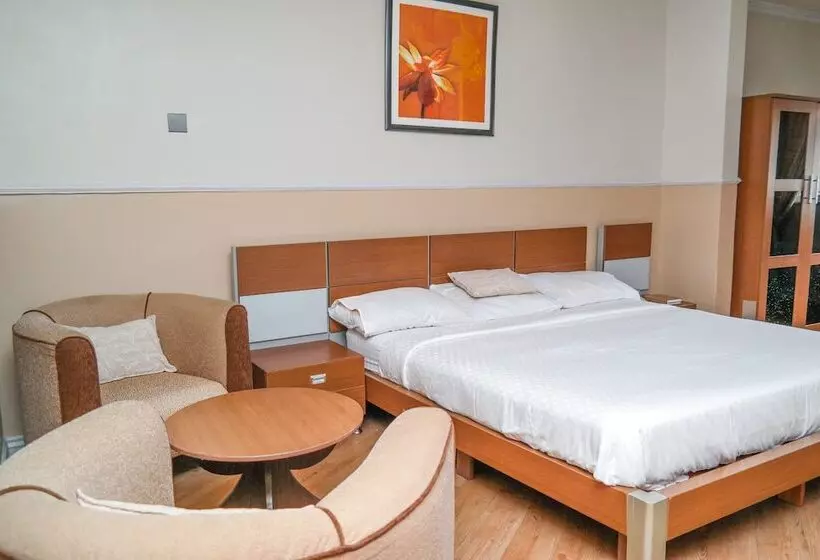 ペンション Quiet Pools Inn And Residence