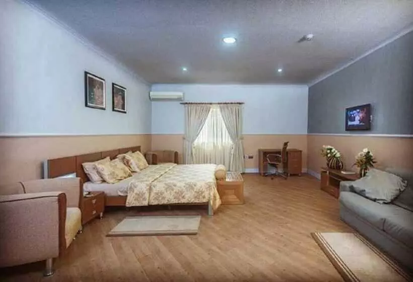 ペンション Quiet Pools Inn And Residence
