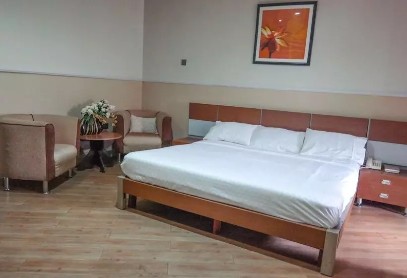 ペンション Quiet Pools Inn And Residence