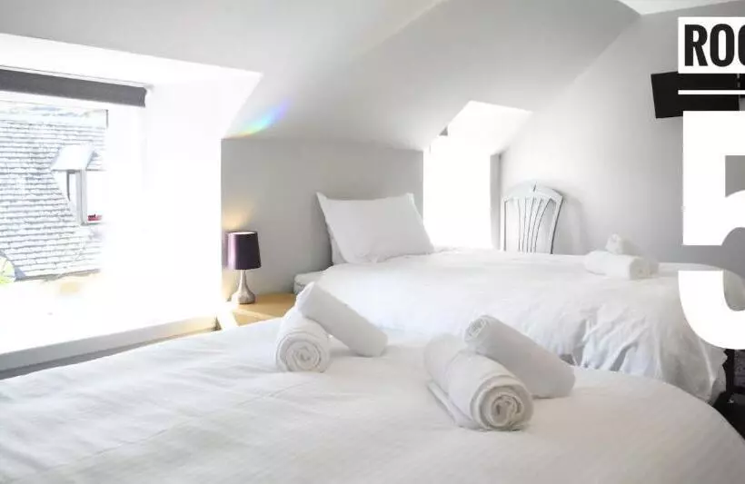 هاستل Rooms On The High Street