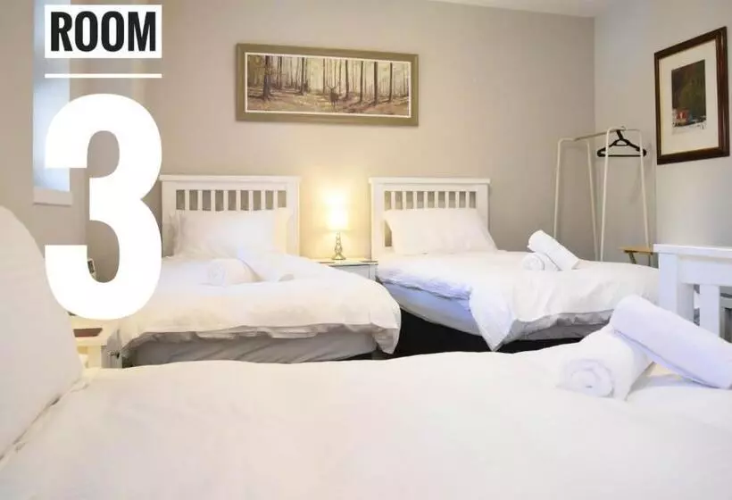 هاستل Rooms On The High Street