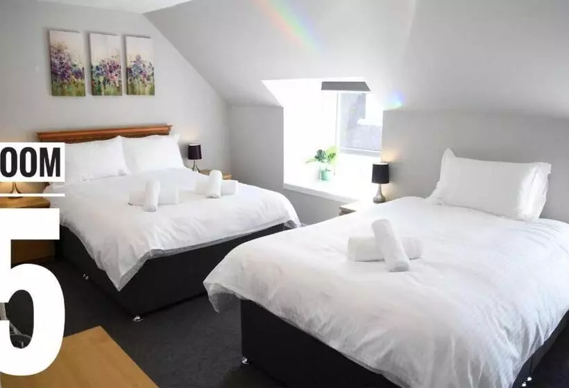 هاستل Rooms On The High Street