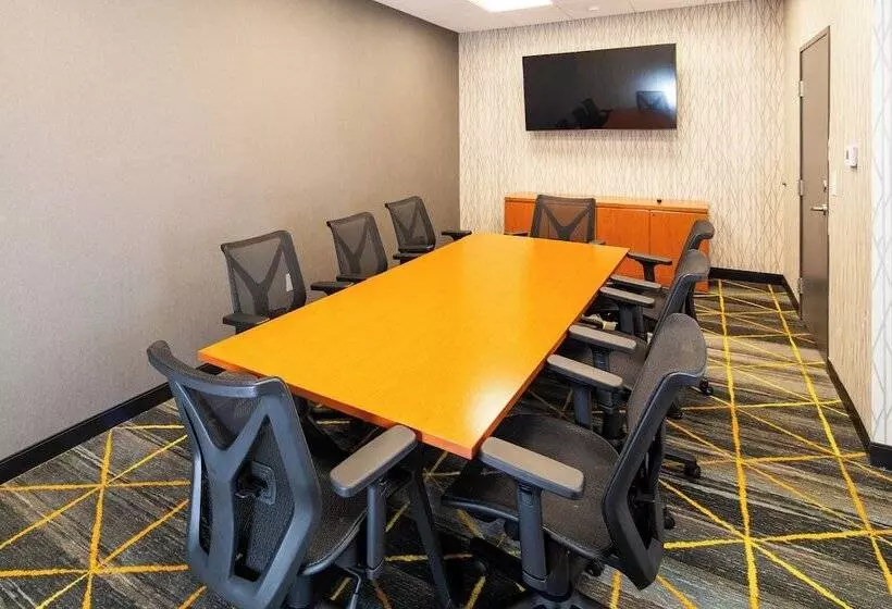 ホテル Holiday Inn & Suites Detroit   Troy, An Ihg