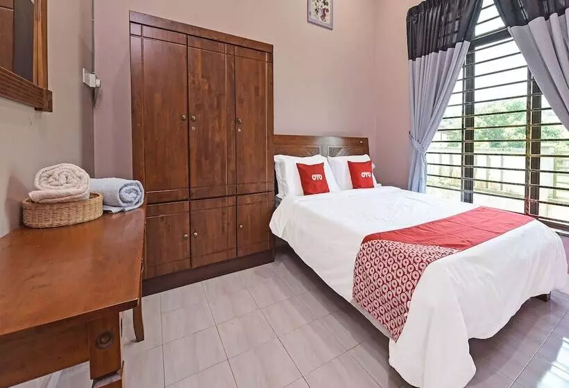 Hotelli Oyo 90448 Nurbayu Guest House