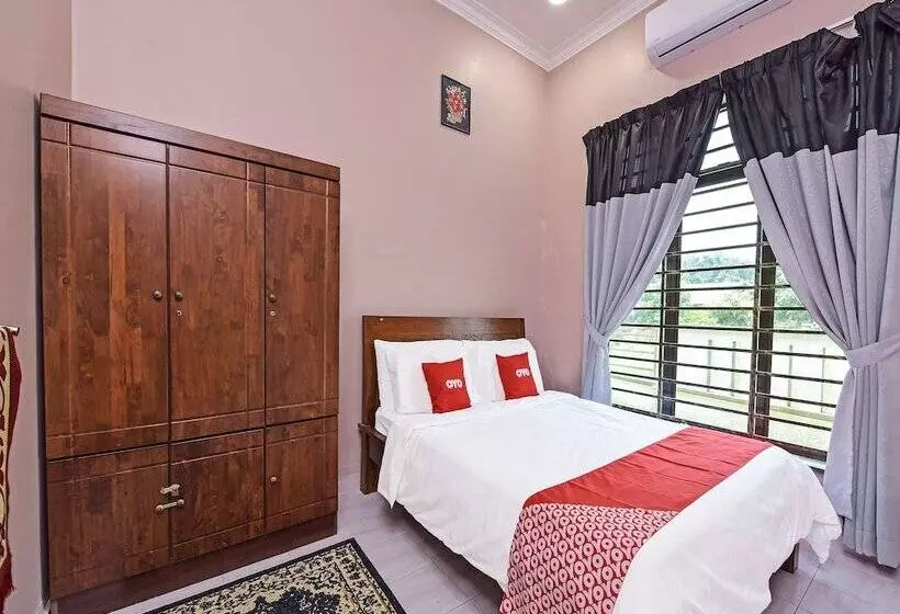 Hotelli Oyo 90448 Nurbayu Guest House