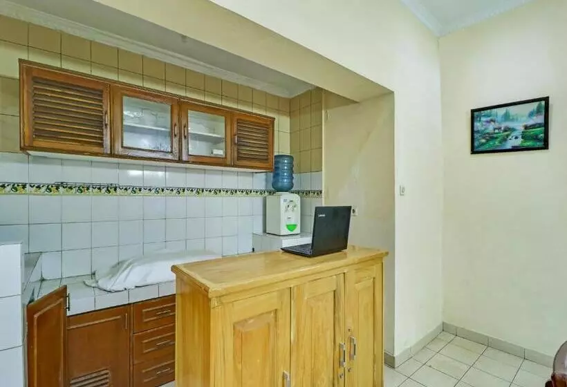 Hotelli Oyo 90892 My Guest House Syariah