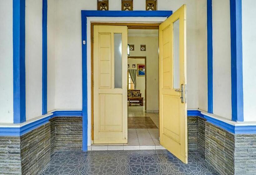 בית מלון כפרי Oyo 90892 My Guest House Syariah