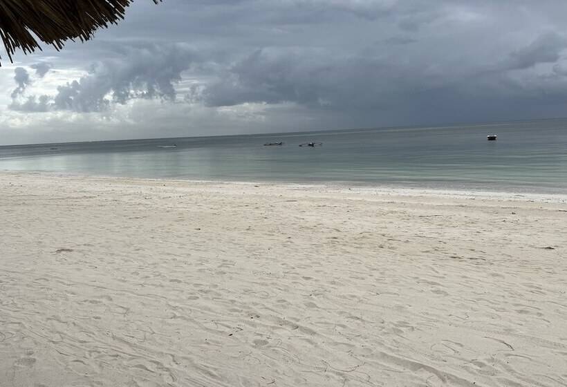 فندق Seashore Beach